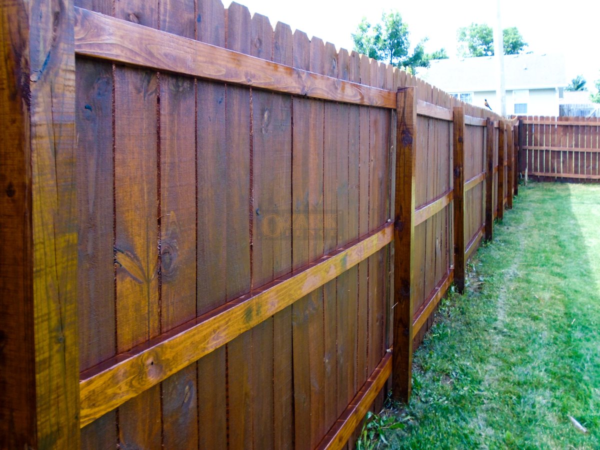 Clever Missouri residential fencing