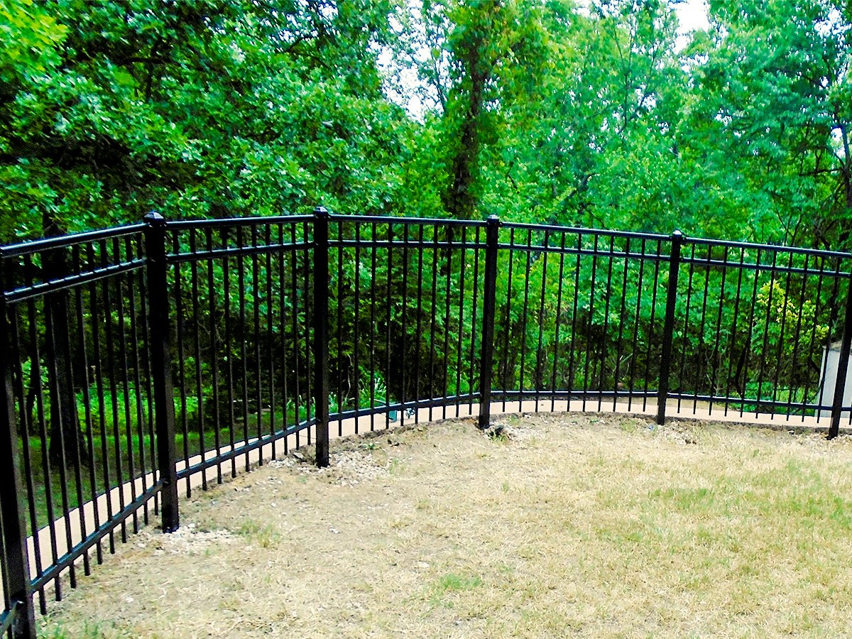 Fordland Missouri residential fencing contractor